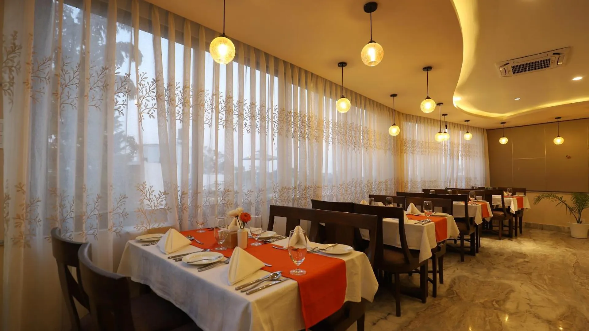 Apex Business Hotel - Airport Kathmandu 4*,  Nepal